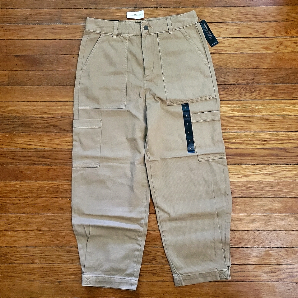 Banana Republic Relaxed Cargo Pants, Size 6, 100% Cotton, Warm Tan, Camel, Beige